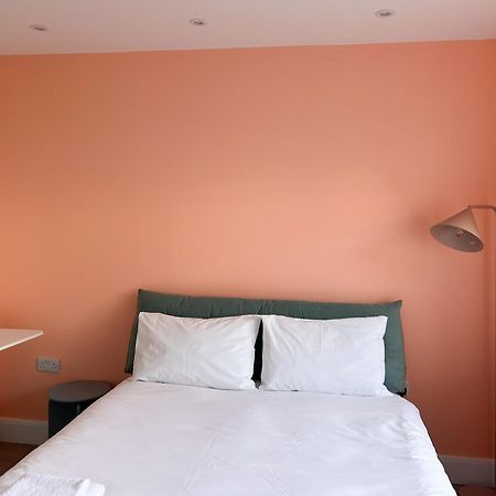 Zozy Clitterhouse Hotel London Eksteriør billede