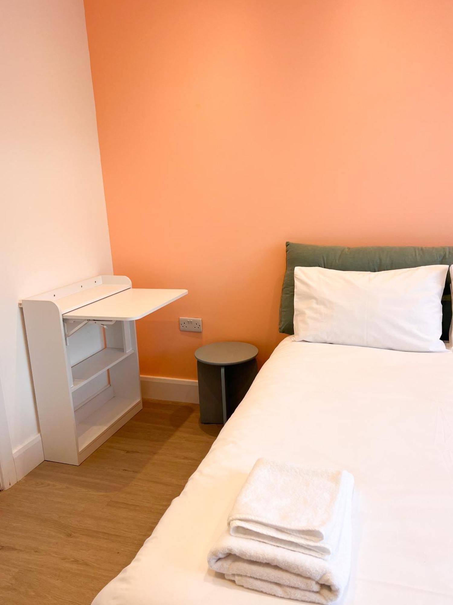 Zozy Clitterhouse Hotel London Eksteriør billede